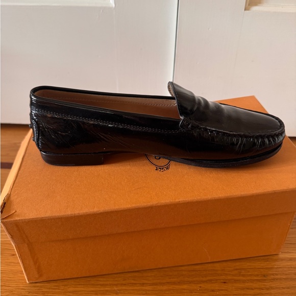 Classic Black Tod’s Patent Leather Penny Loafers - Picture 2 of 2